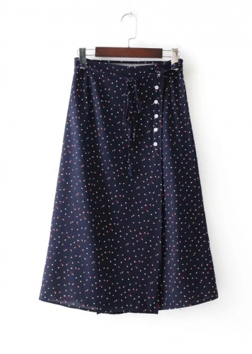 Картинка Юбка миди в точку сбоку 5 пуговиц от магазина LonnaMag