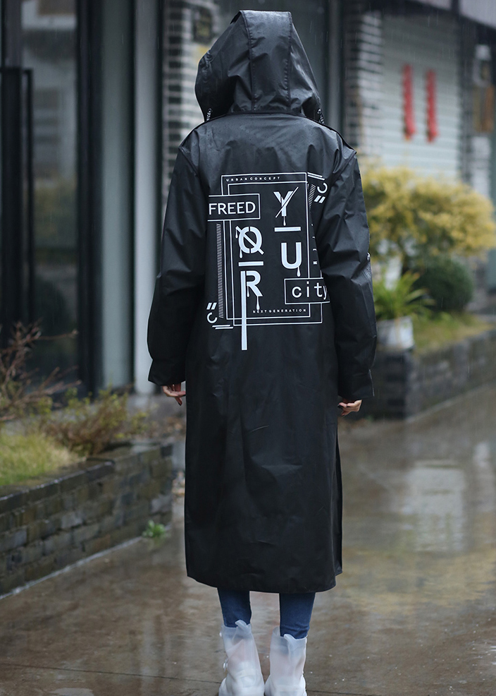 Картинка Дождевик черный матовый на спине FREED YOUR CITY от магазина LonnaMag