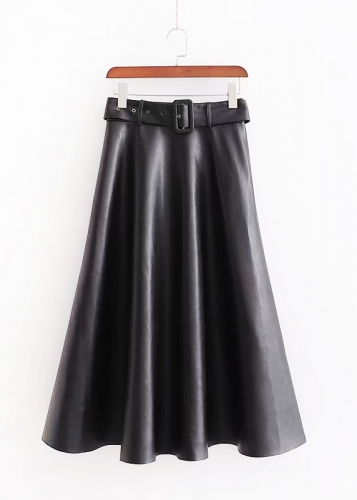 Картинка Кожаная юбка миди клеш с ремнем от магазина LonnaMag