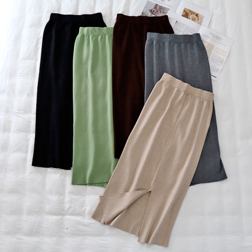 Картинка Юбка-карандаш миди вязаная от магазина LonnaMag