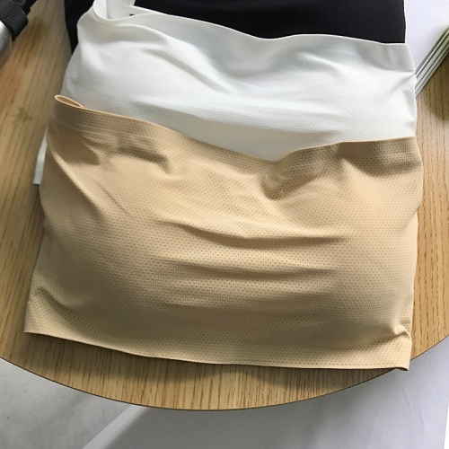 Картинка Топ бандо ткань в мелкую дырочку от магазина LonnaMag