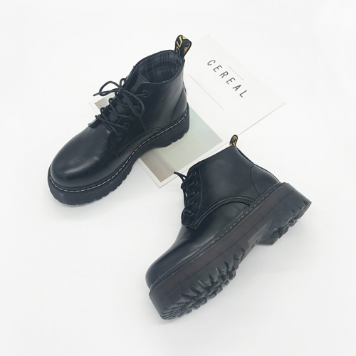 картинка Ботинки в стиле martins на платформе от магазина LonnaMag