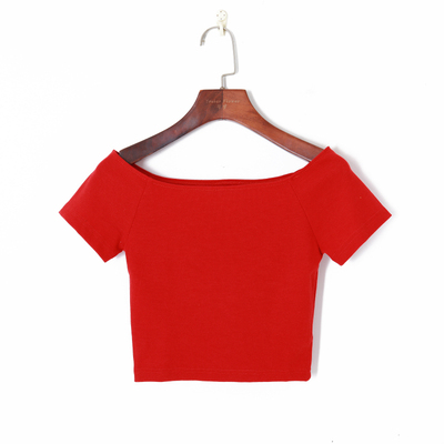 Картинка Топ футболка стрейч вырез лодочкой открытые ключицы от магазина LonnaMag