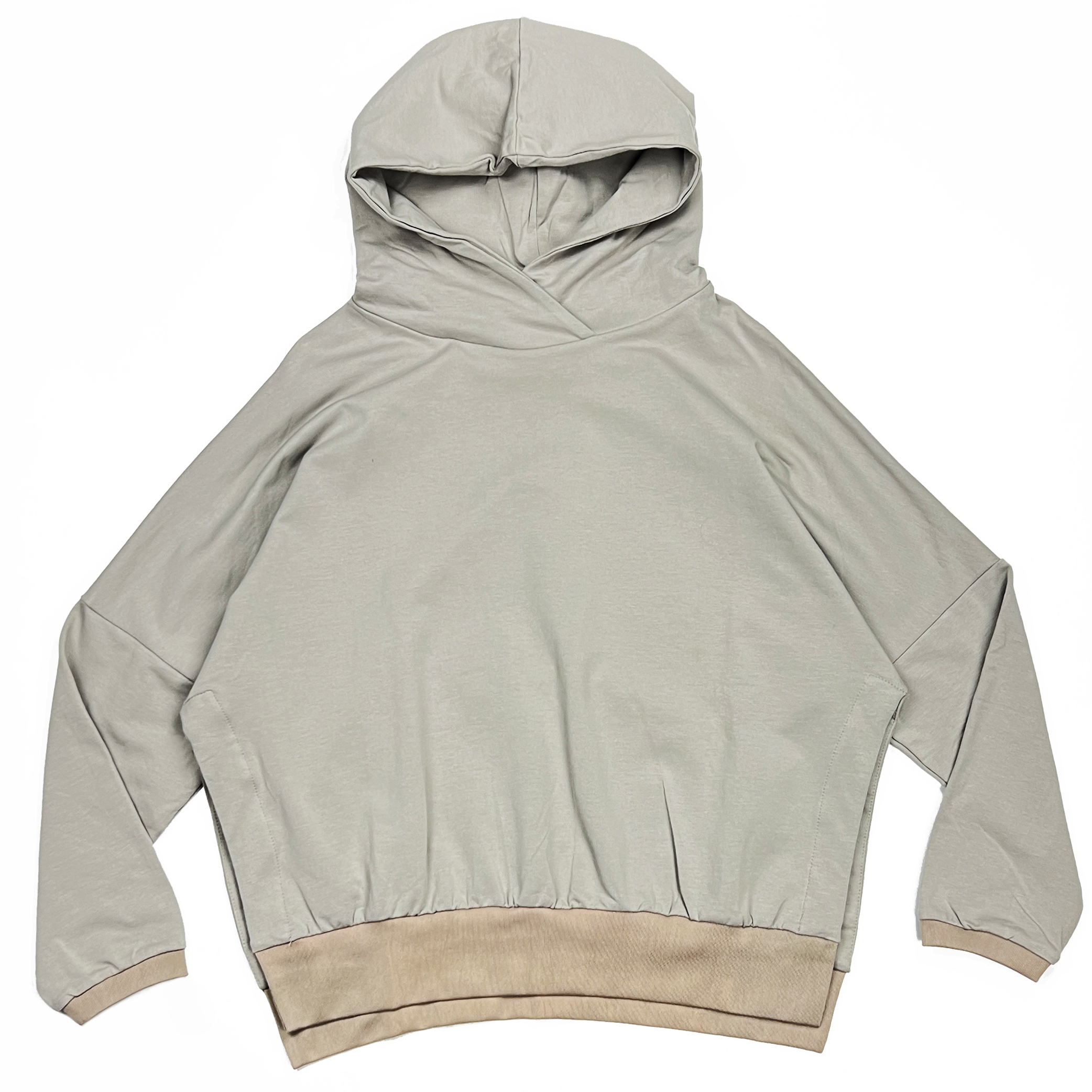 Картинка Худи спущен плечевой шов снизу широкая резинка с разрезами  от магазина LonnaMag