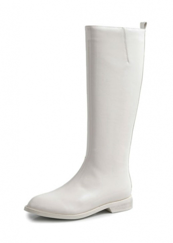 картинка Высокие сапоги из лакированной кожи на плоской подошве от магазина LonnaMag