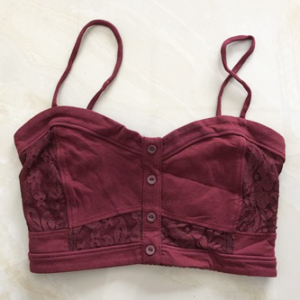 Картинка Топ тонкие лямки имитация корсета стрейч кружево 4 пуговицы от магазина LonnaMag