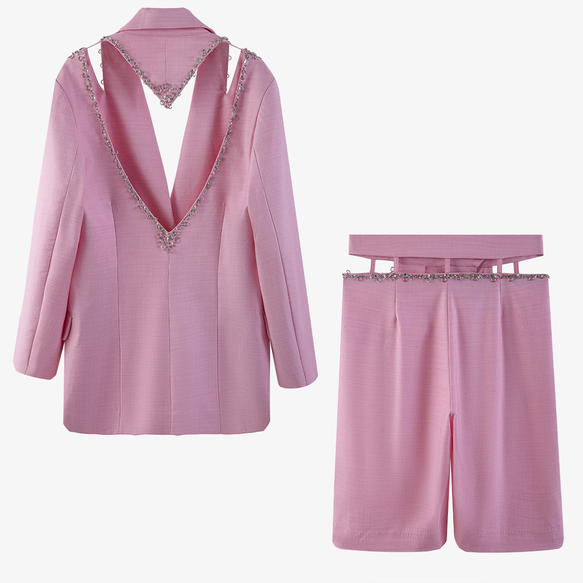 Картинка Костюм пиджак V вырез на спине + шорты вырезы на талии по контуру стразы от магазина LonnaMag