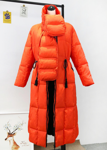 Картинка Длинный приталенный пуховик + дутый шарф от магазина LonnaMag