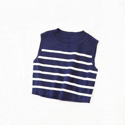 Картинка Топ трикотаж темно-синий белые полосы от магазина LonnaMag
