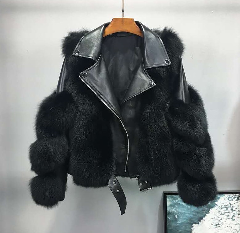 Картинка Куртка с пушистым искуственным мехом от магазина LonnaMag