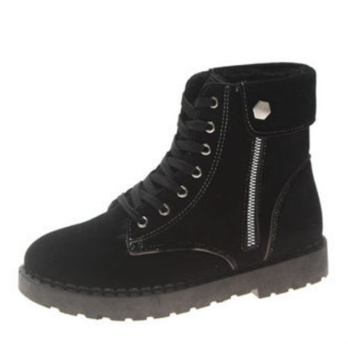 картинка Ботинки отворот с клепкой от магазина LonnaMag