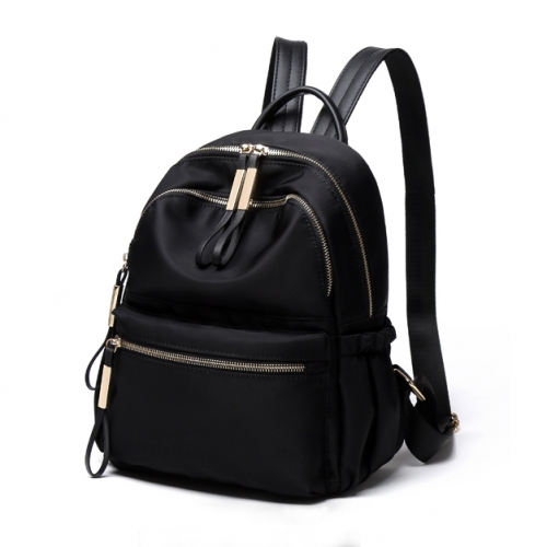 картинка Рюкзак из нейлона с золотистыми молниями от магазина LonnaMag