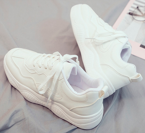 картинка Кроссовки рельеф сеточки на подошве от магазина LonnaMag