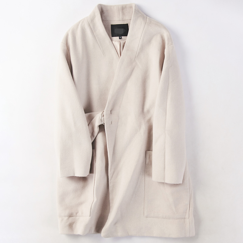 Картинка Пальто короткое кимоно на запах на хлястике ремне 2 кармана от магазина LonnaMag