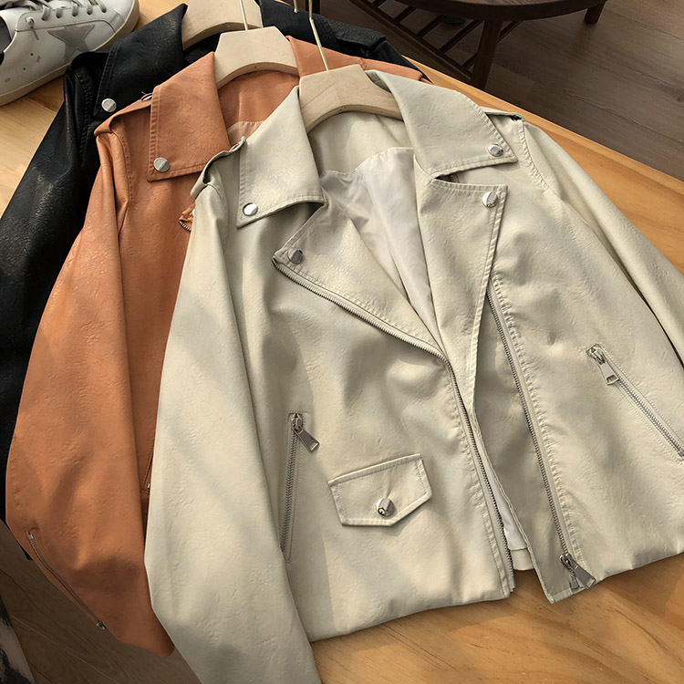 Картинка Куртка косуха грубая эко-кожа шиирокий низ без ремня от магазина LonnaMag