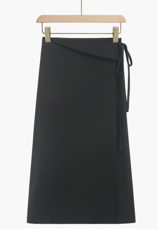 Картинка Юбка миди легкая запах сбоку дизайн и завязки на талии от магазина LonnaMag