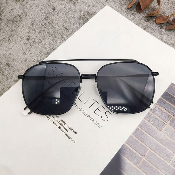 картинка Очки солнечные  металл оправа под авиаторы сверху перекладина от магазина LonnaMag