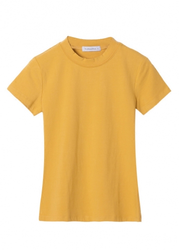 Картинка Футболка базовая с широкой круглой горловиной приталенная от магазина LonnaMag