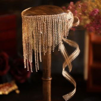 Маска блестящая сетка бахрома из страз