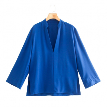 Комплект синий рубашка V вырез без пуговиц длинный рукав + брюки свободные