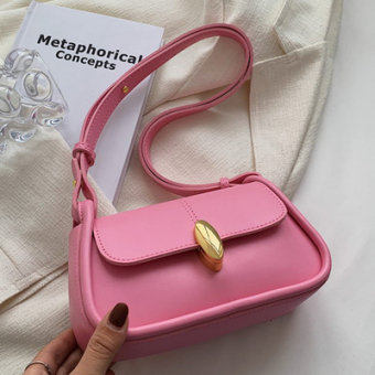 Сумка мессенджер регулируемый ремешок на клапане золотой овал