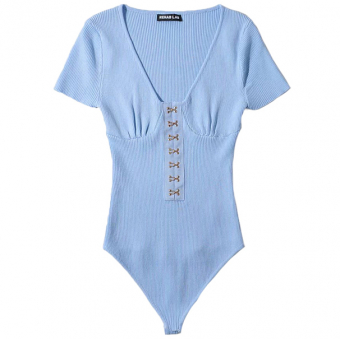 Боди в рубчик короткий рукав акцент на груди по середине на крючках