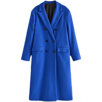 Пальто классическое ярко синее 6 черных пуговиц