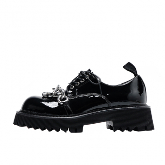 Ботинки лаковые зубчатая подошва круглый нос шнуровка+цепь