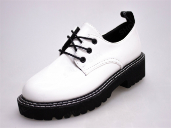 Ботинки белые YODER черная зубчатая подошва