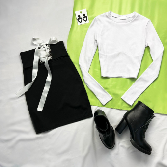 Комплект белый топ длинный рукав шов под грудью + юбка шнуровка лента