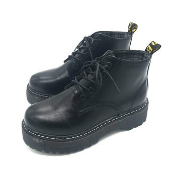 Ботинки в стиле martins на платформе - утепленные