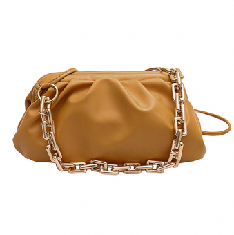 Сумка в стиле модели pouch золотая цепь 2