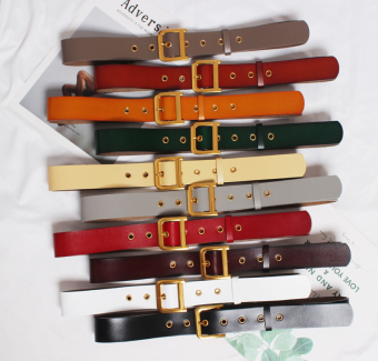 Ремень с бляшкой в виде буквы D