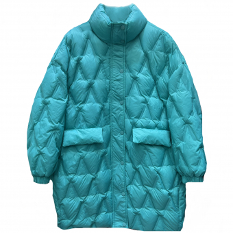 Пуховик oversize объемные ромбы ворот стойка клапаны на карманах