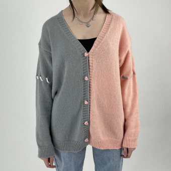 Кардиган oversize наполовину розовый серый пуговицы сердца