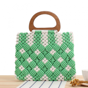 Сумка тоут плетеная белые ромбы деревянная ручка