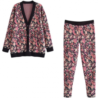 Комплект цветочный вязаный кардиган + брюки