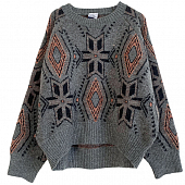 Картинка Свитер серый круглый вырез разные узоры оранжевые ромбы сзади длинее от магазина LonnaMag