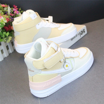 Кроссовки высокие брелок ромашка