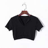 Картинка Топ футболка мини пуговки отвороты на груди от магазина LonnaMag