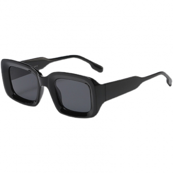 Очки квадрат в массивной пластик оправе