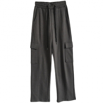 Штаны прямые черный шнурок швы по середине по бокам карманы с клапаном