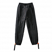 Картинка Джоггеры 2 кармана + оранжевые карабины снизу от магазина LonnaMag
