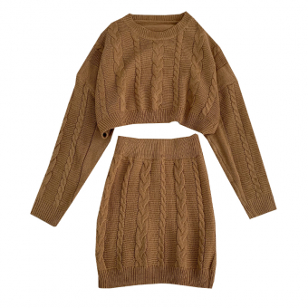 Костюм вязаный косами свитер укороченный круглый вырез + мини юбка