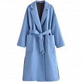 Картинка Пальто халат небесно-голубое 2 квадрат кармана от магазина LonnaMag