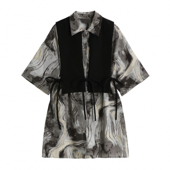 Рубашка удлиненная принт разводы + черный жилет на завязках