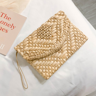 Клатч соломеный конверт на кнопке