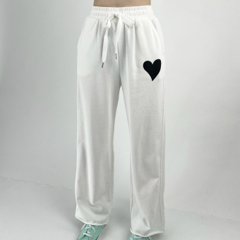 Штаны прямые широкие необработанные края сбоку сердце