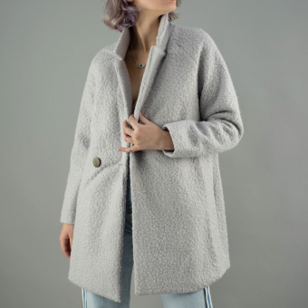 Пальто рельефная ткань под каракуль 2 пуговицы