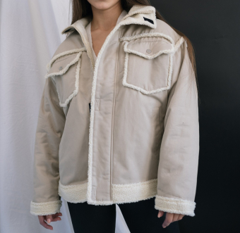 Куртка oversize белая плюшевая окантовка и подклад